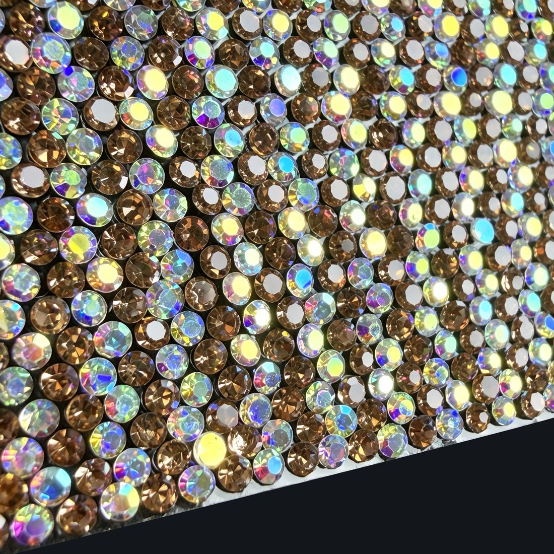 Double-stack rhinestone crystal mesh detail · 钻+钻双套局部特写