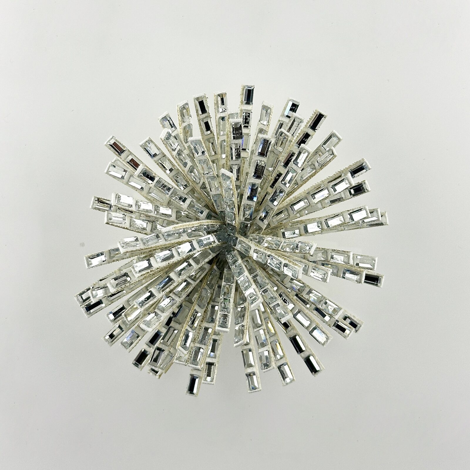 Diamond Flower 3D rhinestone motif · LOCACRYSTAL